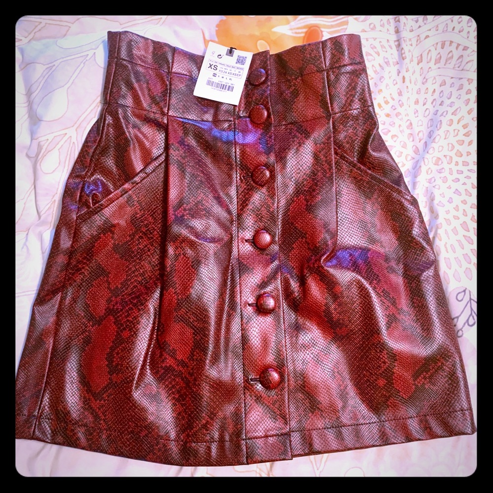 Red snakeskin print pleather mini skirt